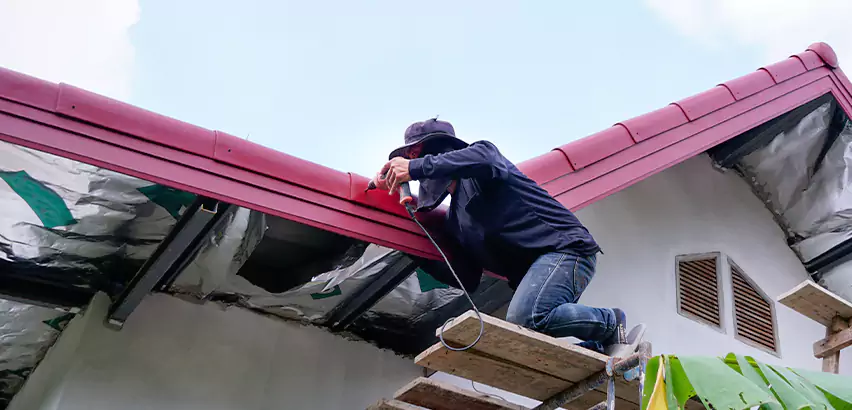 Rain Gutter Repair in Burbank