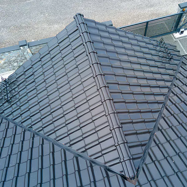 Why Burbank, IL Property Owners Depend on Burbank Roofing Pro for Tile Roof Repair?